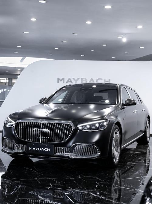 成都108岚图汽车的售后服务让用户无忧出行，迈巴赫未来的豪华车趋势