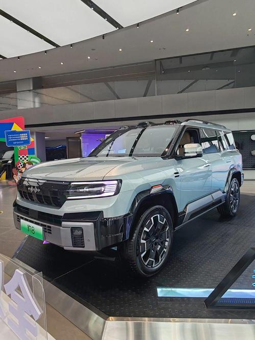 成都108比亚迪方程豹硬派越野的爆款，英菲尼迪35周年与你共成长